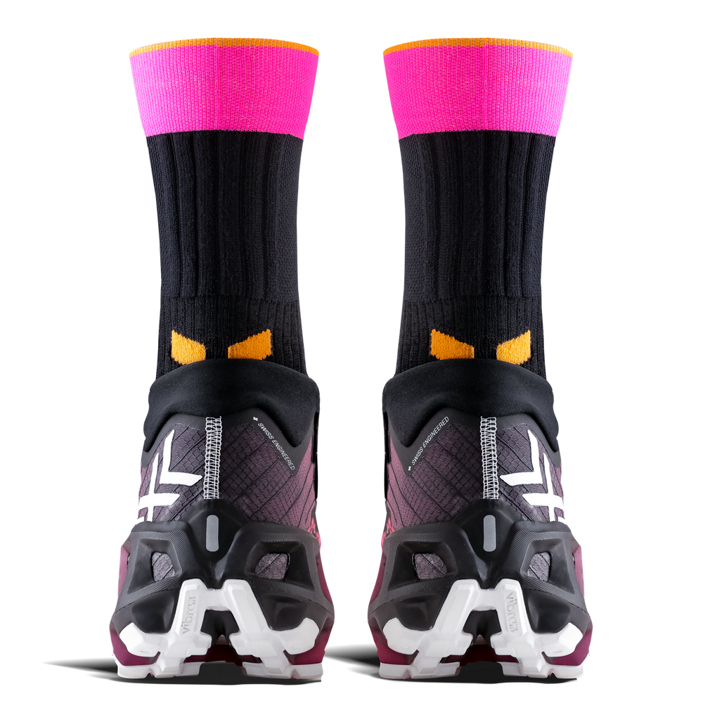 #color_x-black-x-white-fluo-pink